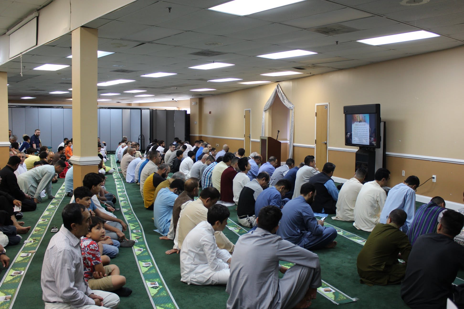 The IAC congregation gathered for Eid Takbeeraat